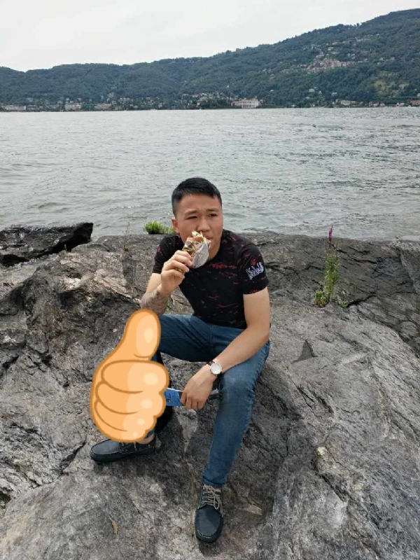 绚烂背后的平淡的第一张照片--福鼎婚介网