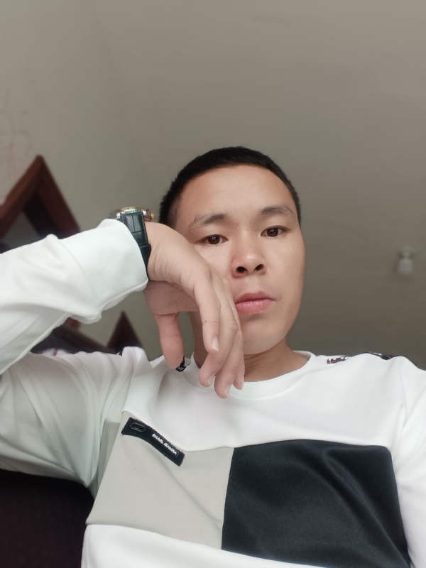 冷漠的第一张照片--福鼎婚介网