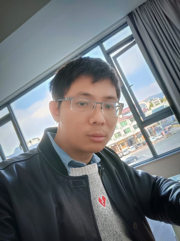 也许只是缺少一个拥抱的第二张照片--福鼎婚介网