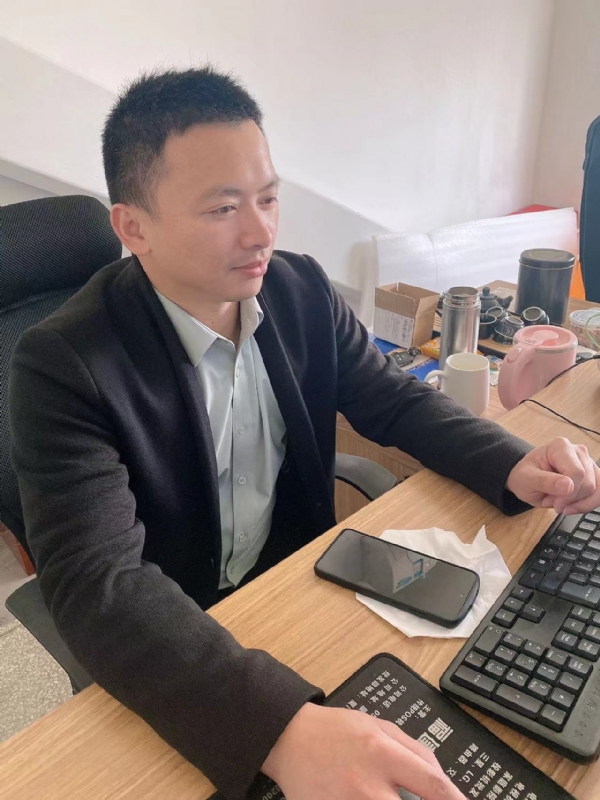 落叶知秋的第一张照片--福鼎婚介网